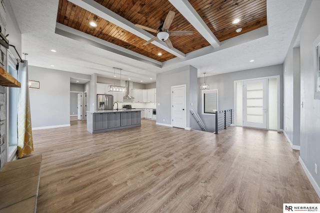 9725 Modena Court, Lincoln, NE 68526
