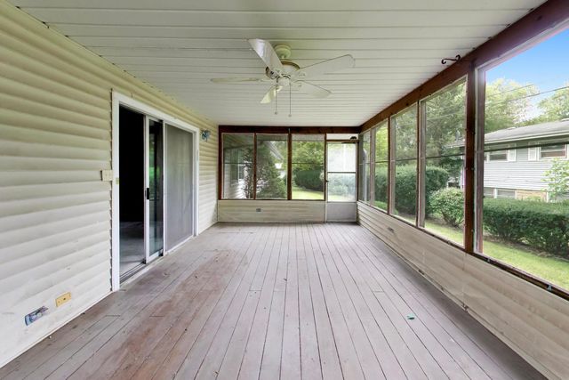 4917 Bonner Drive, Mchenry, IL 60050