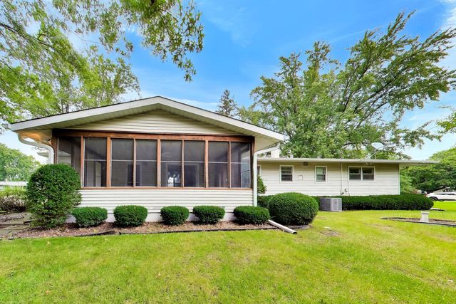 4917 Bonner Drive, Mchenry, IL 60050