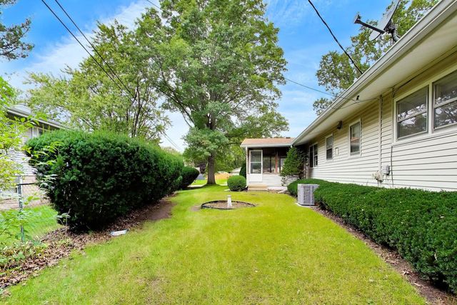 4917 Bonner Drive, Mchenry, IL 60050