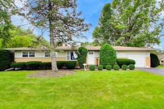 4917 Bonner Drive, Mchenry, IL 60050