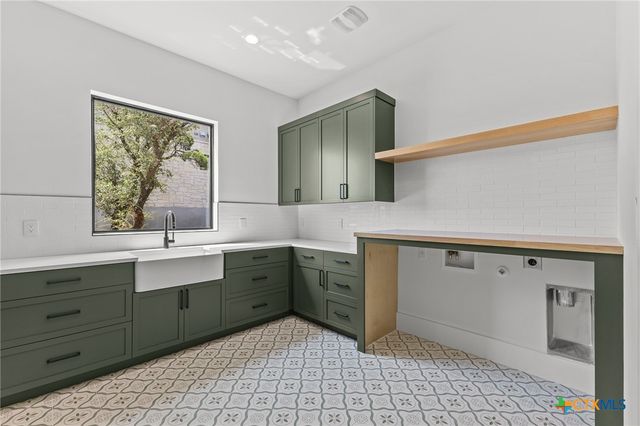 8109 Kuhn Drive, Austin, TX 78736
