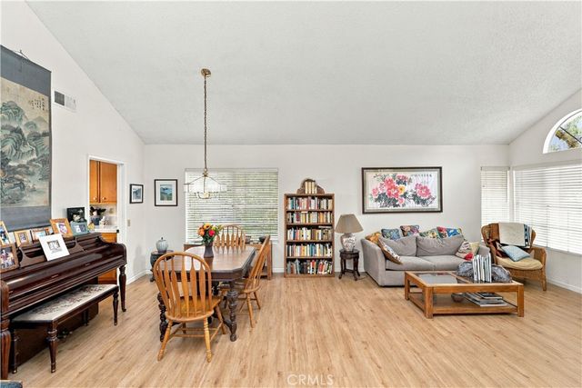 439 Mission Grove N, Riverside, CA 92506