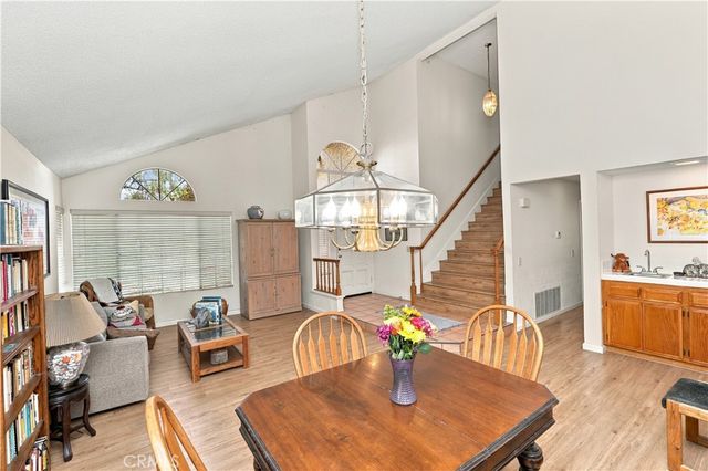 439 Mission Grove N, Riverside, CA 92506