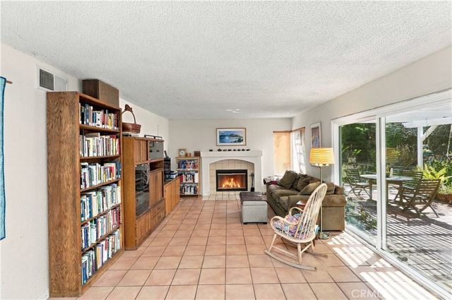 439 Mission Grove N, Riverside, CA 92506