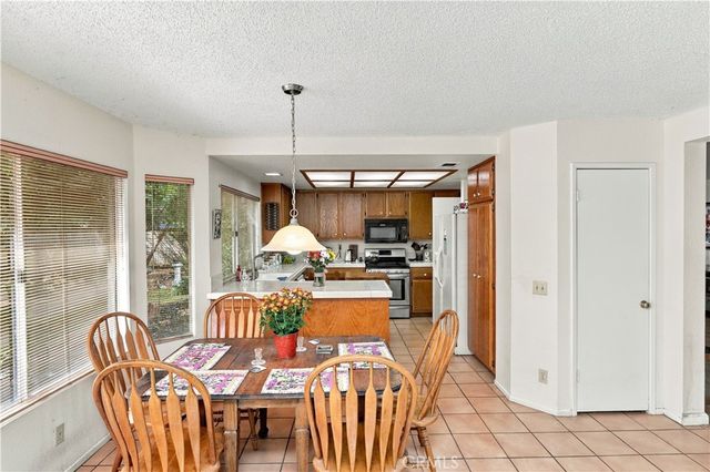 439 Mission Grove N, Riverside, CA 92506