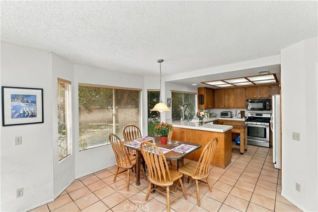 439 Mission Grove N, Riverside, CA 92506