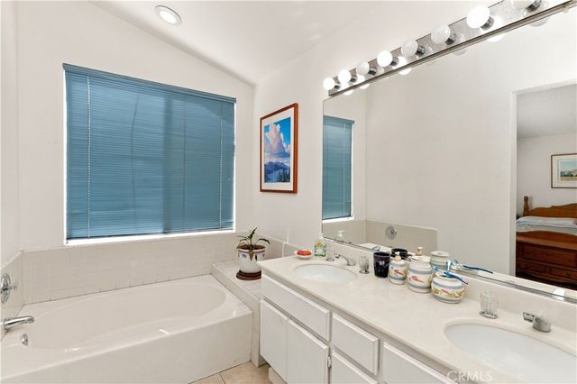 439 Mission Grove N, Riverside, CA 92506