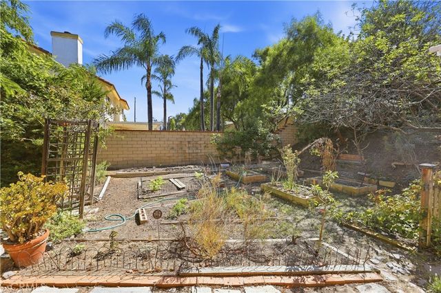 439 Mission Grove N, Riverside, CA 92506