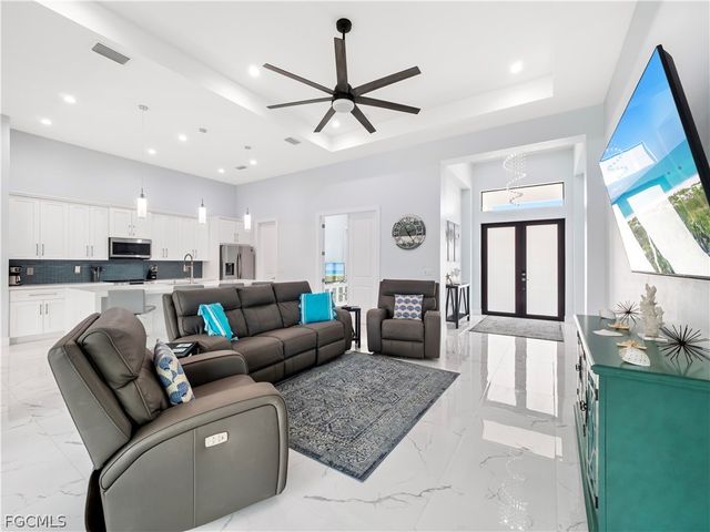 5002 Agualinda BLVD, Cape Coral, FL 33914