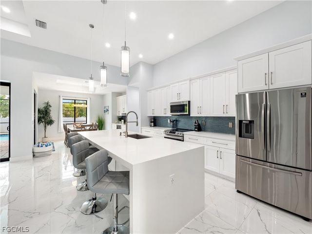 5002 Agualinda BLVD, Cape Coral, FL 33914