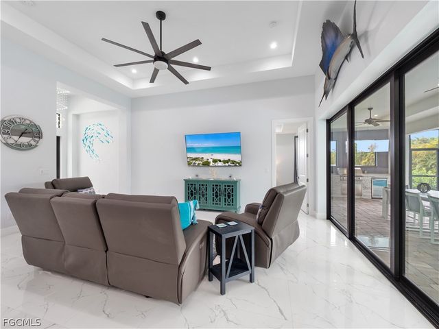 5002 Agualinda BLVD, Cape Coral, FL 33914