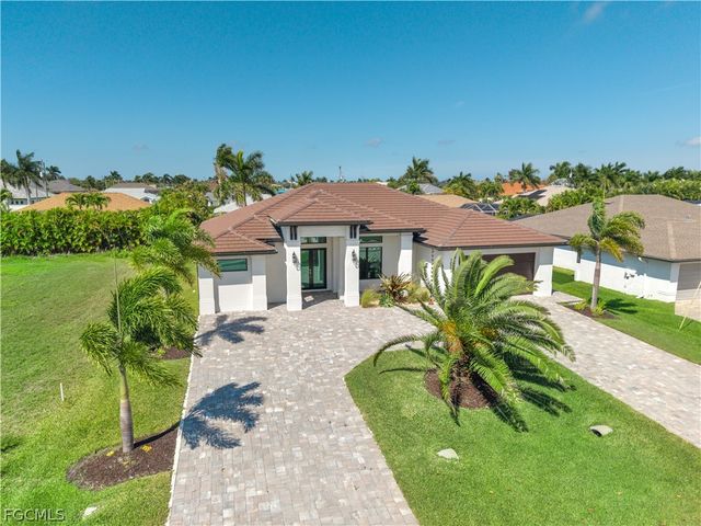 5002 Agualinda BLVD, Cape Coral, FL 33914