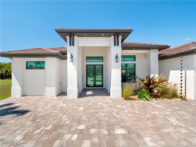 5002 Agualinda BLVD, Cape Coral, FL 33914