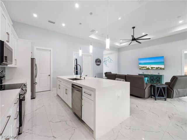 5002 Agualinda BLVD, Cape Coral, FL 33914