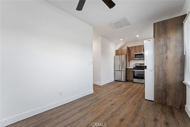 1427 E 4th, Long Beach, CA 90802