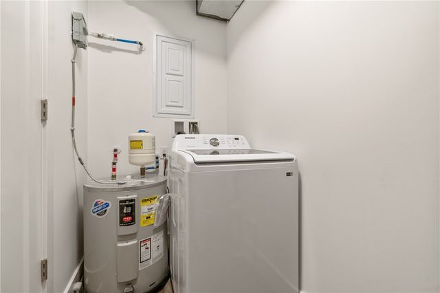 3725 Butler St 406, Lawrenceville, PA 15201