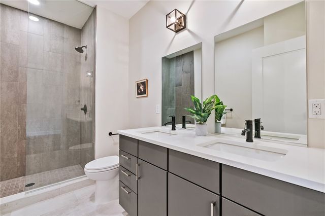 3725 Butler St 406, Lawrenceville, PA 15201