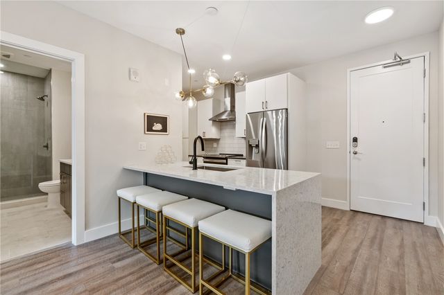 3725 Butler St 406, Lawrenceville, PA 15201