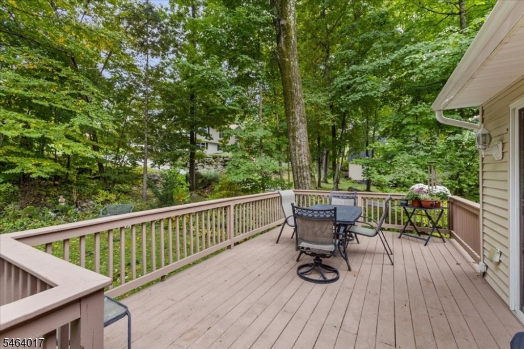 38 Old Coach Rd, Vernon Twp., NJ 07462 — photo 3