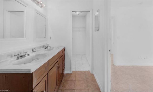 2172 Simon CT, Fort Myers, FL 33916