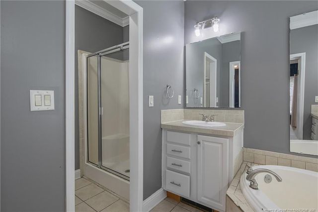 91 Doral Drive, Saint Pauls, NC 28384