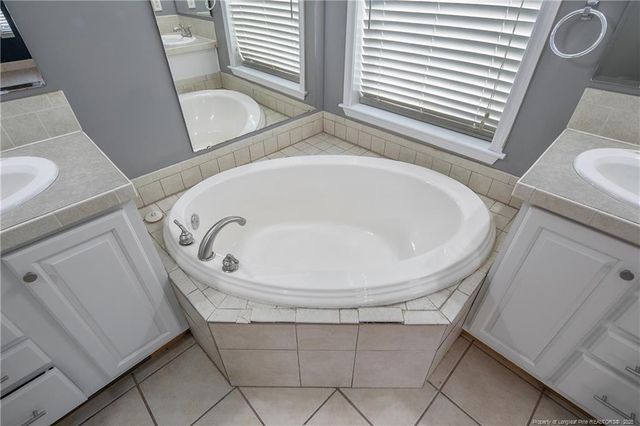 91 Doral Drive, Saint Pauls, NC 28384