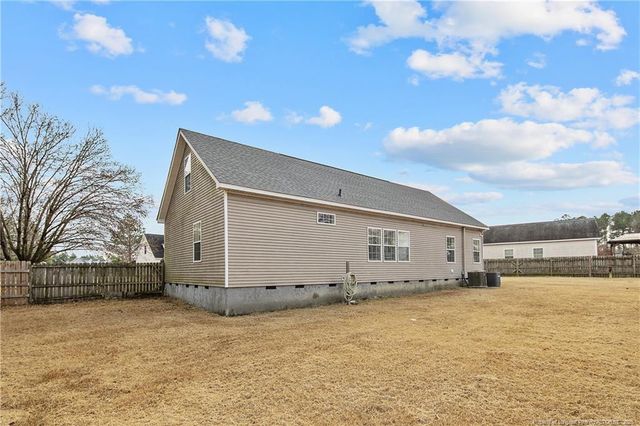 91 Doral Drive, Saint Pauls, NC 28384