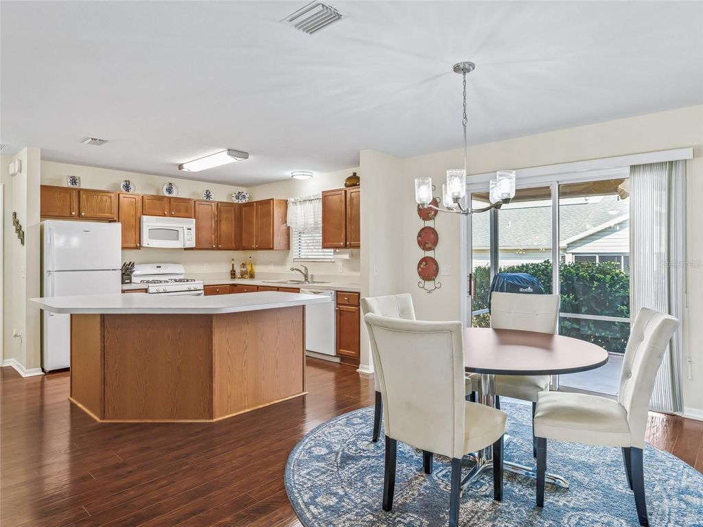 Image 12 of property listing at 445 KEYHOLE STREET, The Villages, FL 32162