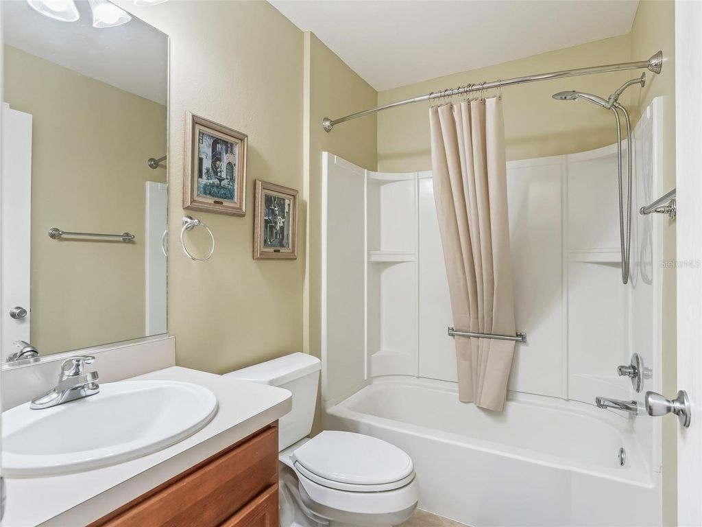 Image 28 of property listing at 445 KEYHOLE STREET, The Villages, FL 32162