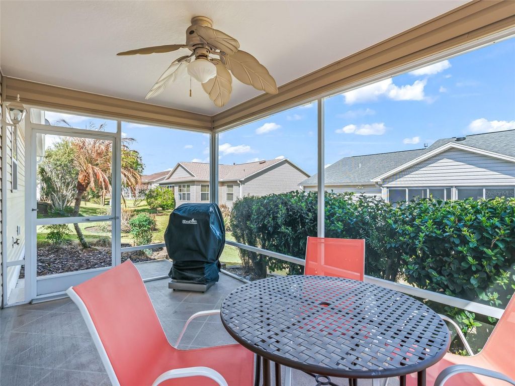 Image 36 of property listing at 445 KEYHOLE STREET, The Villages, FL 32162