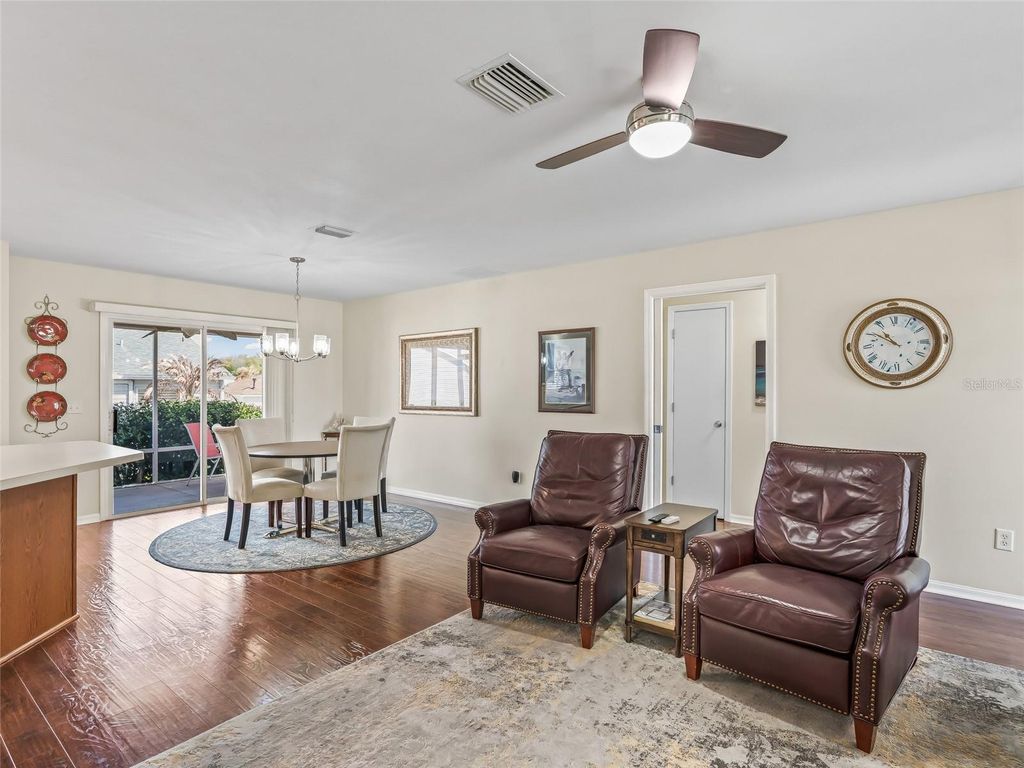 Image 10 of property listing at 445 KEYHOLE STREET, The Villages, FL 32162