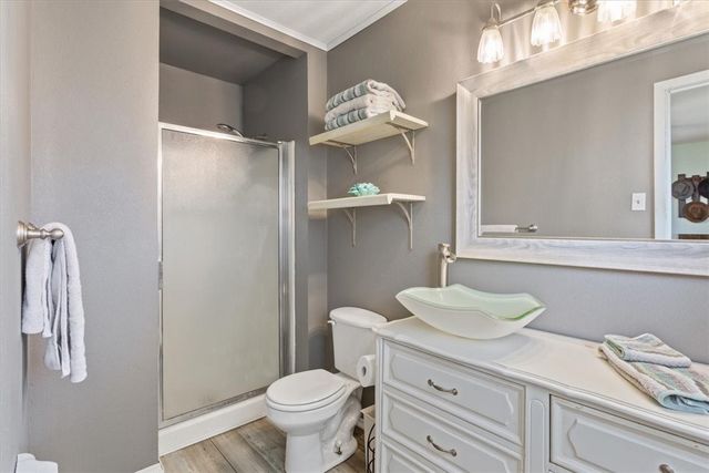 725 Falcon Drive, Woodway, TX 76712