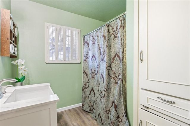 725 Falcon Drive, Woodway, TX 76712