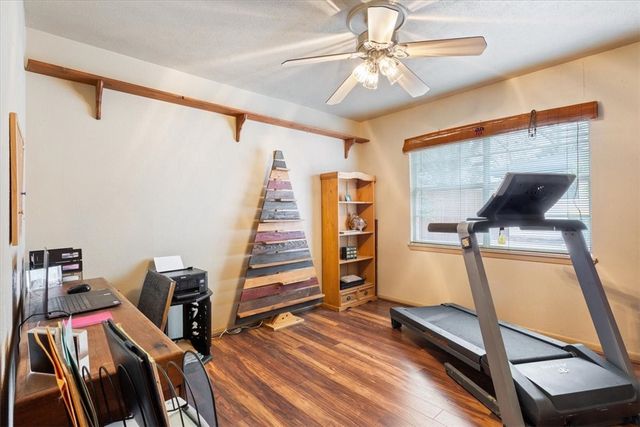 725 Falcon Drive, Woodway, TX 76712