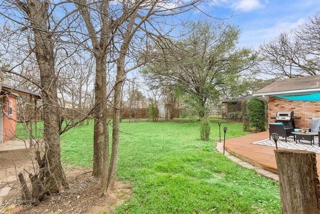 725 Falcon Drive, Woodway, TX 76712