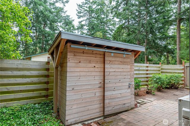 1013 Carl Avenue, Oak Harbor, WA 98277