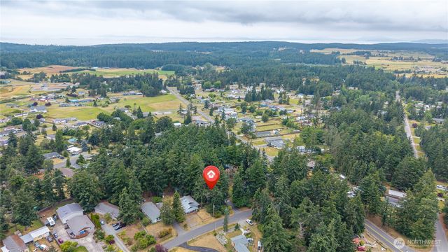 1013 Carl Avenue, Oak Harbor, WA 98277