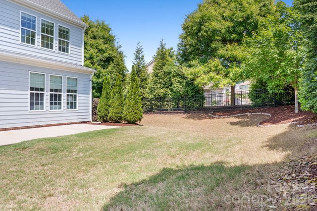 15403 Oleander Drive, Charlotte, NC 28278
