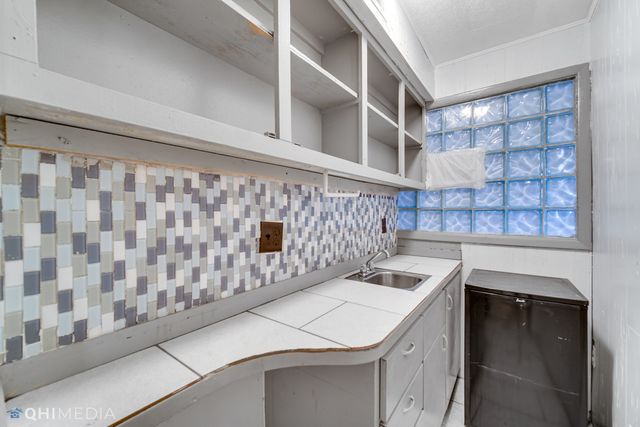 8110 S Cottage Grove Avenue, Chicago, IL 60619