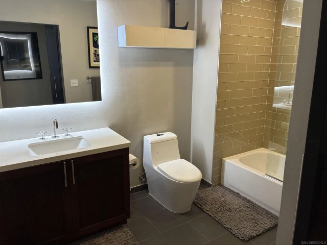 206 Park Blvd. 203, San Diego, CA 92101