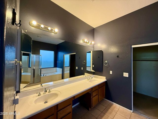 4601 W MOSS SPRINGS Road, Anthem, AZ 85086