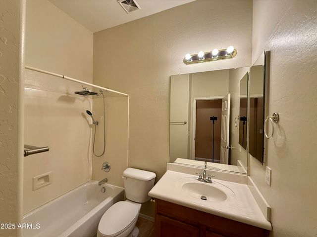 4601 W MOSS SPRINGS Road, Anthem, AZ 85086
