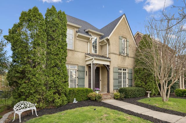 2944 Americus Dr, Thompsons Station, TN 37179