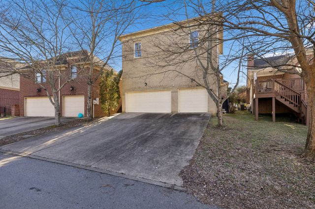 2944 Americus Dr, Thompsons Station, TN 37179