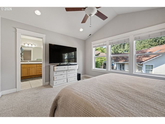 729 S 68TH Pl, Springfield, OR 97478