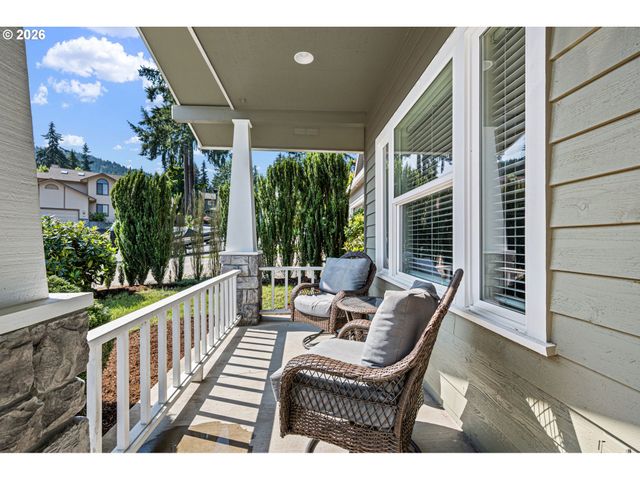 729 S 68TH Pl, Springfield, OR 97478
