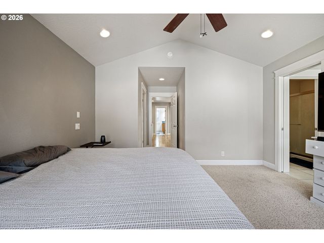 729 S 68TH Pl, Springfield, OR 97478