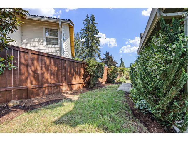 729 S 68TH Pl, Springfield, OR 97478