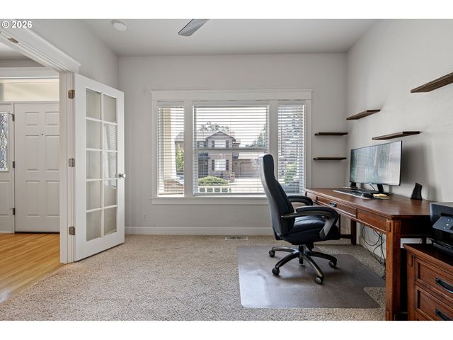 729 S 68TH Pl, Springfield, OR 97478